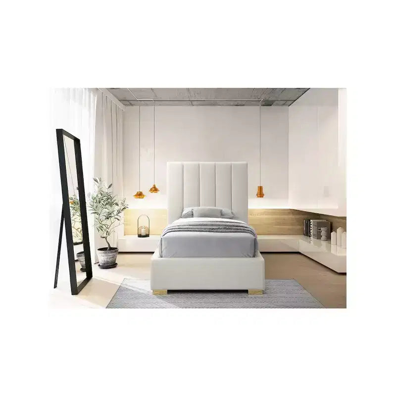 Meridian Furniture,Pierce Linen Textured Fabric Bed