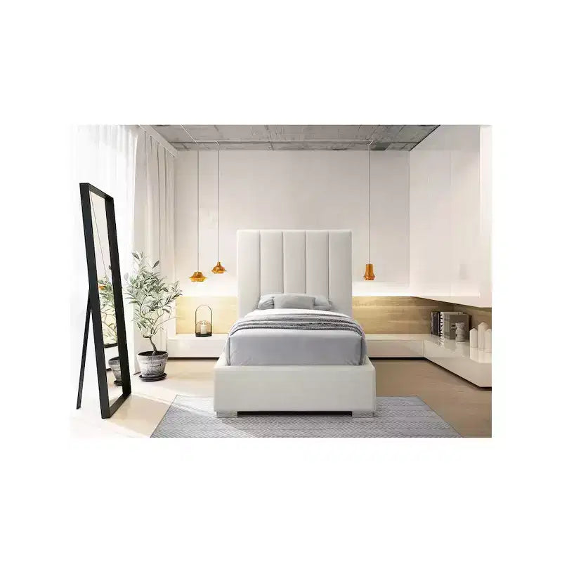 Meridian Furniture,Pierce Linen Textured Fabric Bed
