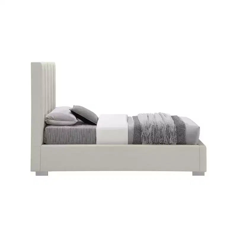 Meridian Furniture,Pierce Linen Textured Fabric Bed