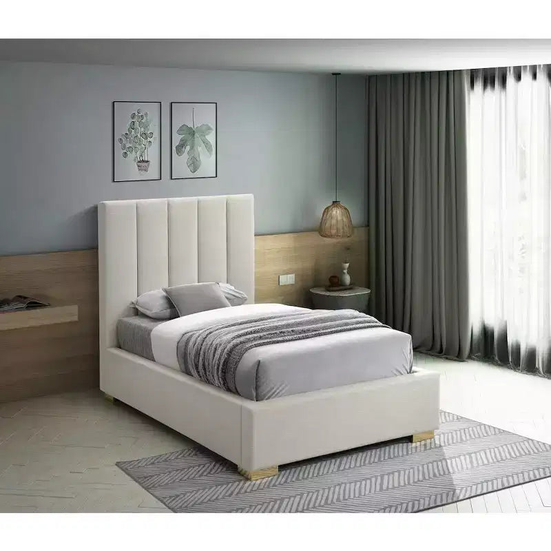 Meridian Furniture,Pierce Linen Textured Fabric Bed