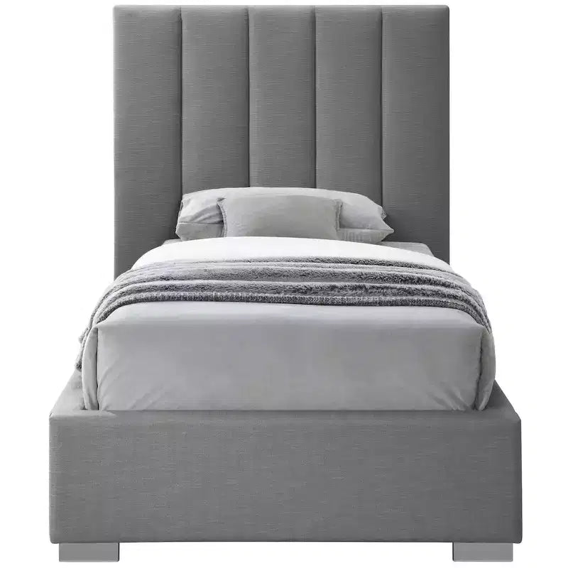 Meridian Furniture,Pierce Linen Textured Fabric Bed