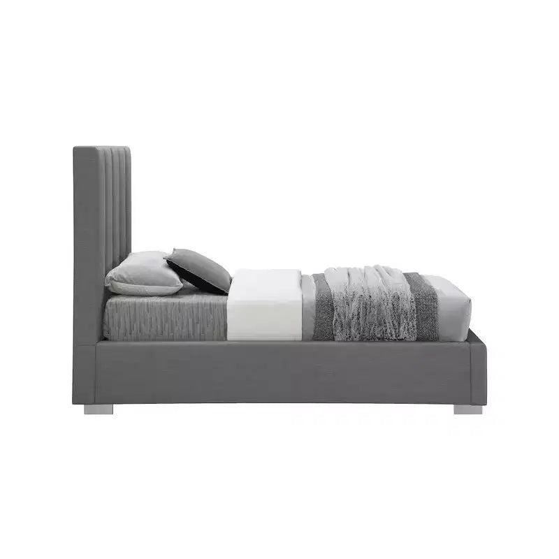 Meridian Furniture,Pierce Linen Textured Fabric Bed